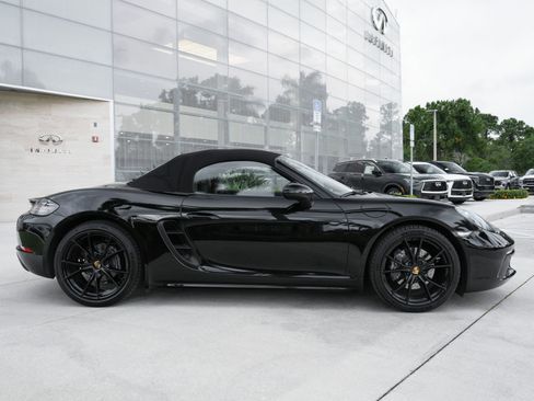 Used 2021 Porsche 718 Boxster RWD image 12