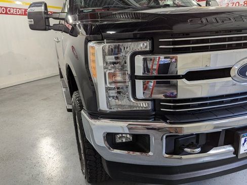 Used 2017 Ford F350 Lariat image 41
