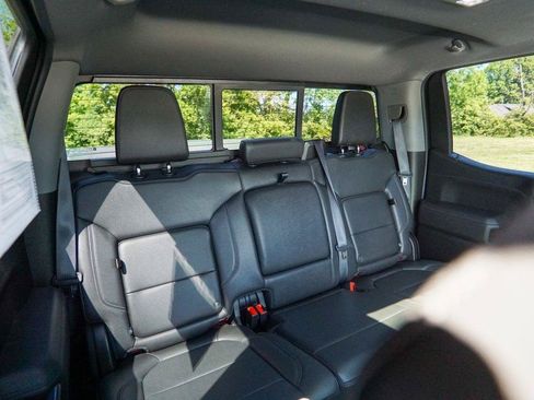 Used 2021 Chevrolet Silverado 1500 LT Trail Boss w/ Convenience Package II AWD/4WD image 33