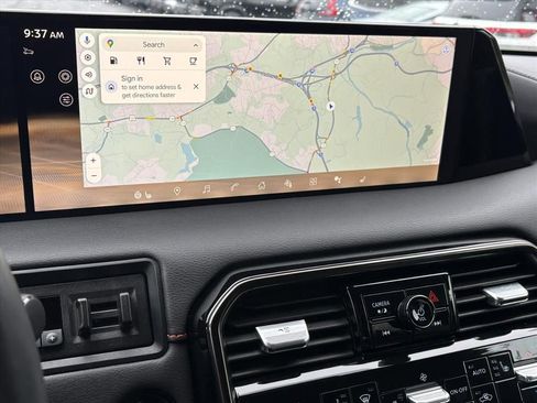 Certified 2025 Nissan Armada PRO-4X image 10