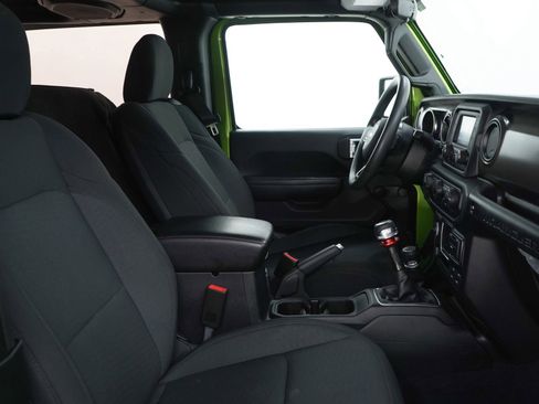 Used 2019 Jeep Wrangler Sport image 11