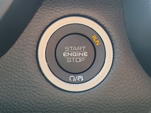 Used 2023 RAM 1500 Big Horn AWD/4WD image 25