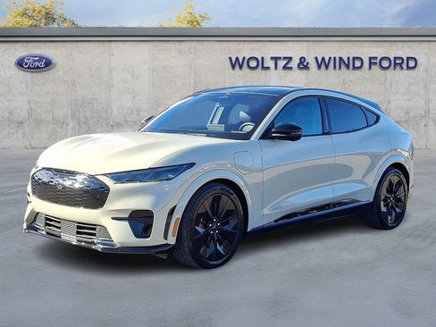 Used 2025 Ford Mustang Mach-E GT image 3