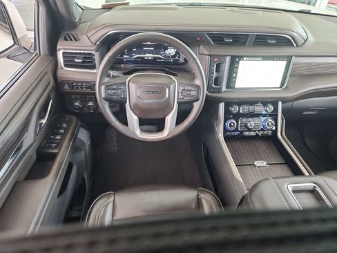 Certified 2023 GMC Yukon XL Denali AWD/4WD image 10
