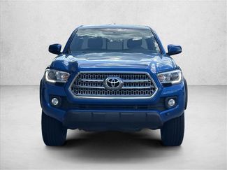 Used 2017 Toyota Tacoma SR5 AWD/4WD video 2
