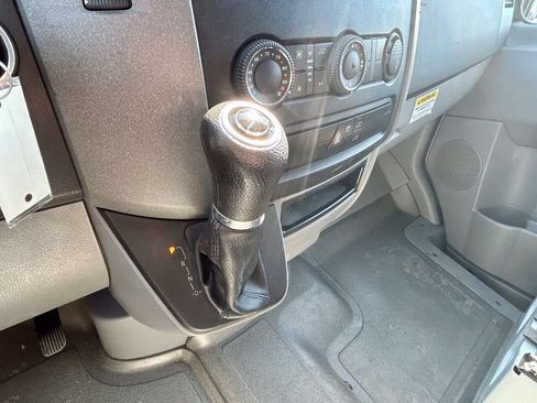 Used 2015 Mercedes-Benz Sprinter 2500 w/ Driver Comfort Package image 21