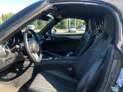 Used 2024 MAZDA MX-5 Miata Grand Touring image 10