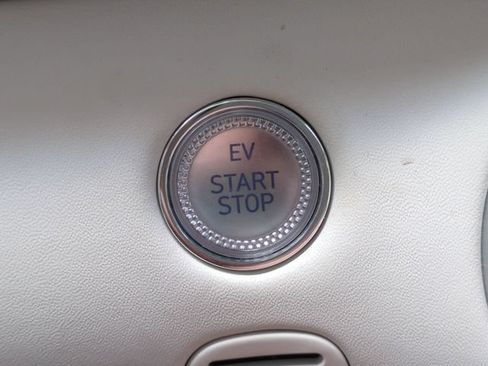 Used 2023 Genesis GV60 Performance AWD/4WD image 29
