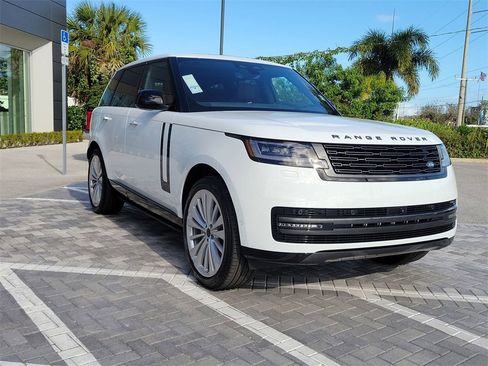 New 2026 Land Rover Range Rover SE image 7