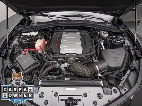 Used 2018 Chevrolet Camaro SS RWD image 32