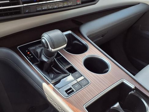 Certified 2021 Toyota Sienna XLE image 25