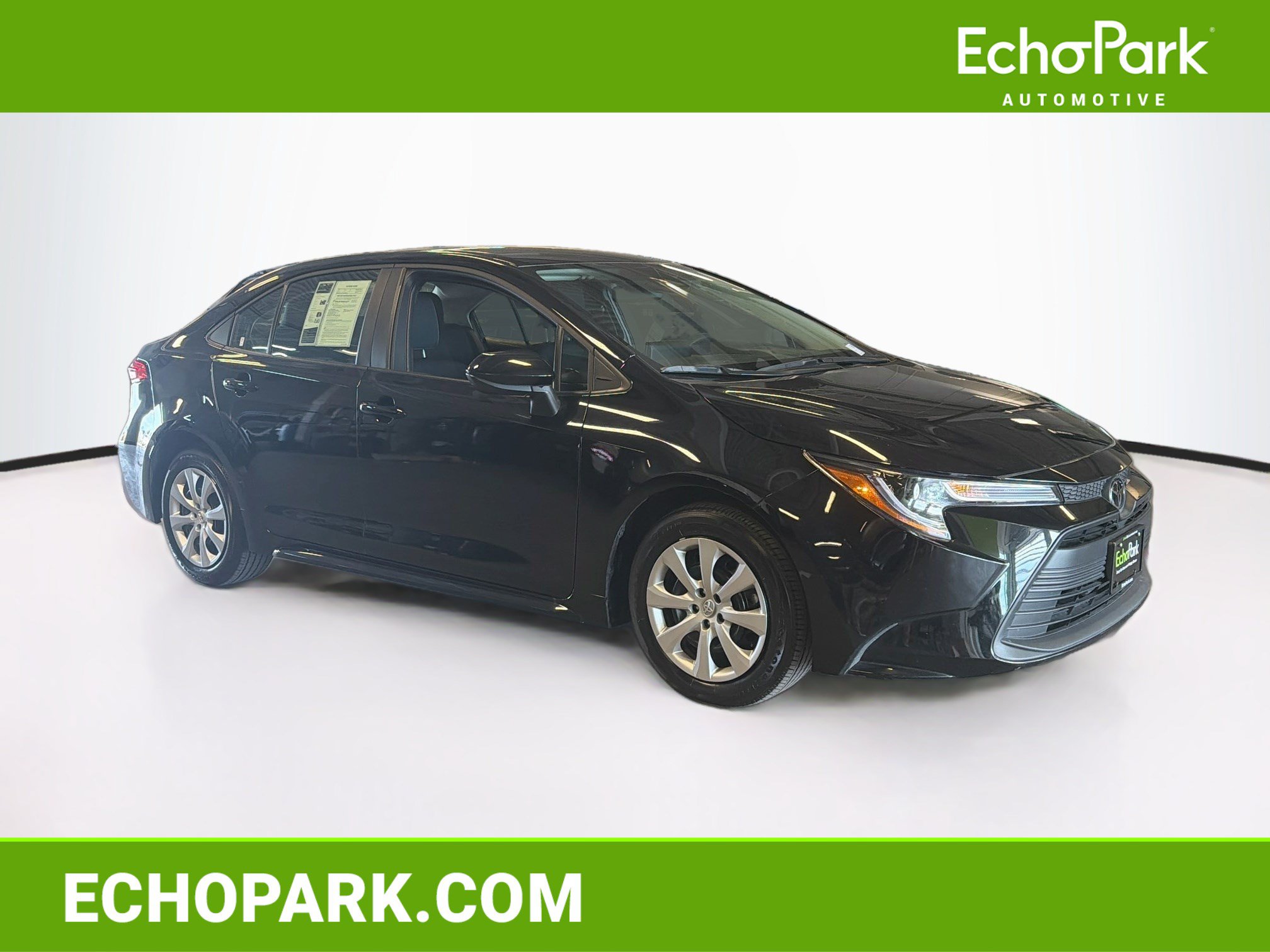 Used 2026 Toyota Corolla LE FWD image 1