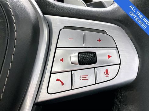 Used 2022 BMW 750i xDrive w/ Executive Package image 28