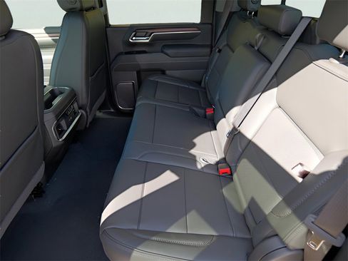 New 2026 GMC Sierra 2500 Denali w/ Denali Reserve Package image 23