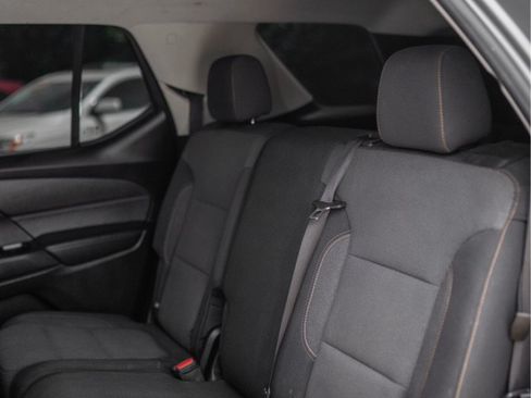 Used 2020 Chevrolet Traverse LS AWD/4WD image 10