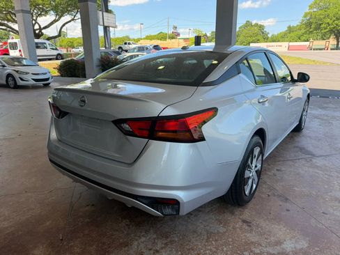 Used 2020 Nissan Altima 2.5 S FWD image 6