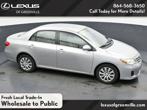 Used 2013 Toyota Corolla LE FWD image 19