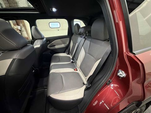 Used 2025 Subaru Forester Limited AWD/4WD image 25