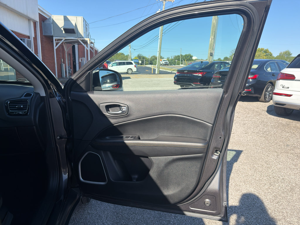 Used 2019 Jeep Compass Limited AWD/4WD image 19