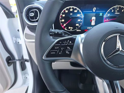 New 2026 Mercedes-Benz GLC 300 4MATIC image 34