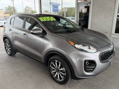 Used 2017 Kia Sportage EX w/ EX Premium Package AWD/4WD image 2