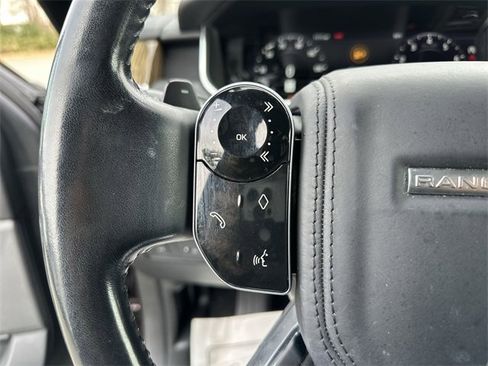 Used 2019 Land Rover Range Rover HSE image 17