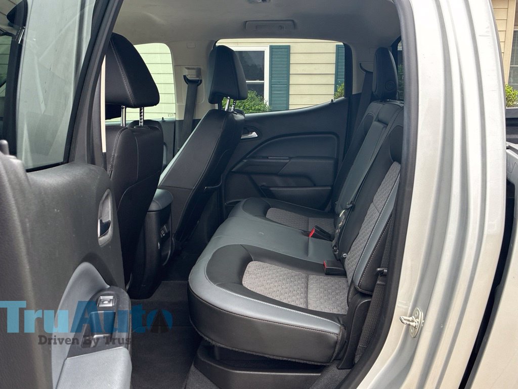 Used 2020 Chevrolet Colorado Z71 AWD/4WD image 38