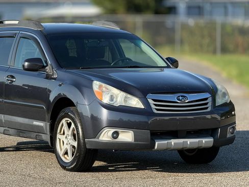 Used 2012 Subaru Outback 2.5i Limited AWD/4WD image 15
