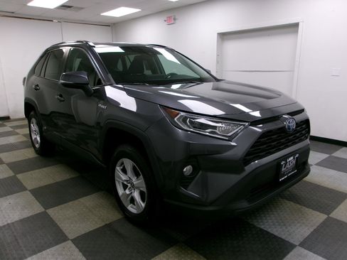 Used 2021 Toyota RAV4 XLE w/ Convenience Package AWD/4WD image 15