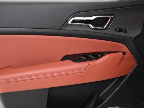 Certified 2024 Kia Sportage SX image 7