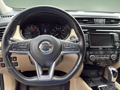 Used 2018 Nissan Rogue SL w/ Premium Package AWD/4WD image 22