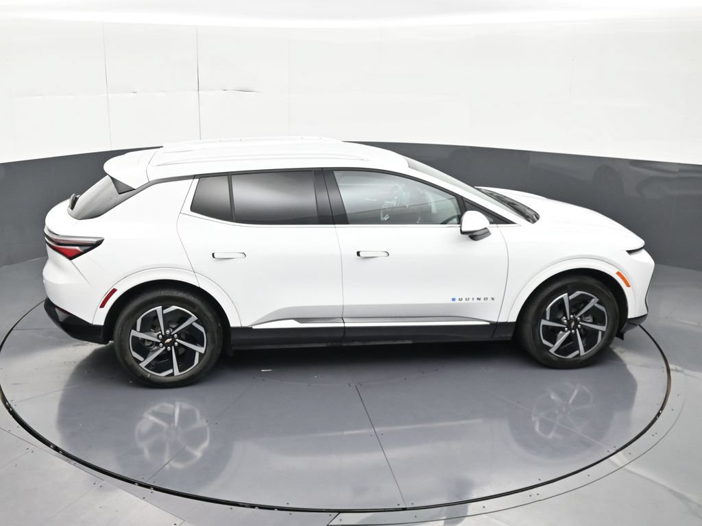 Used 2025 Chevrolet Equinox EV LT w/ Convenience Package FWD image 21