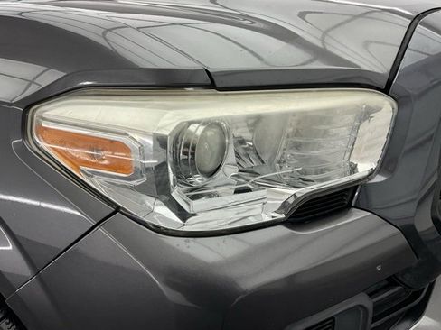 Used 2016 Toyota Tacoma SR5 image 22