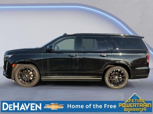 Used 2022 Cadillac Escalade Sport Platinum AWD/4WD image 3