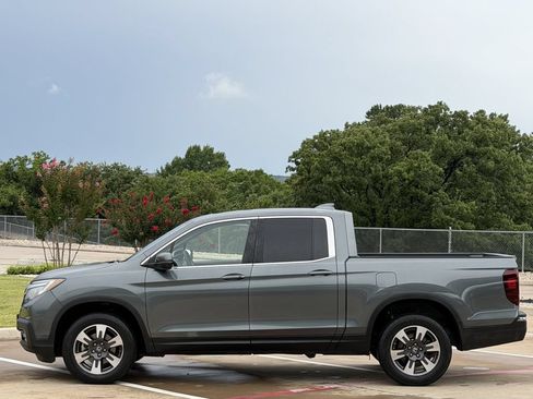 Used 2019 Honda Ridgeline RTL-T image 3