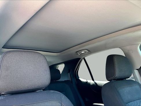 Used 2018 Chevrolet Equinox LT w/ Sun & Infotainment Package AWD/4WD image 27