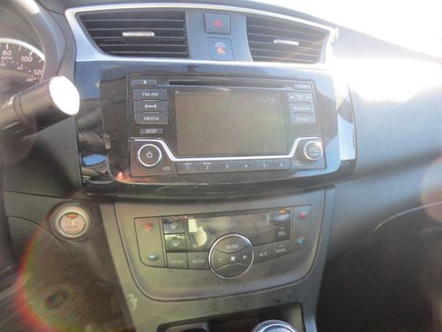 Used 2018 Nissan Sentra SV image 12