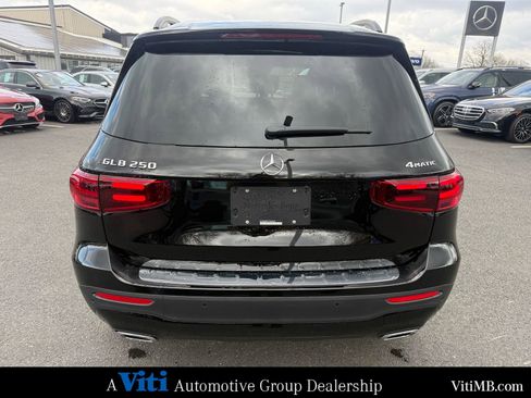 New 2026 Mercedes-Benz GLB 250 4MATIC image 6