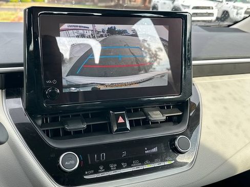 Used 2026 Toyota Corolla LE FWD image 24