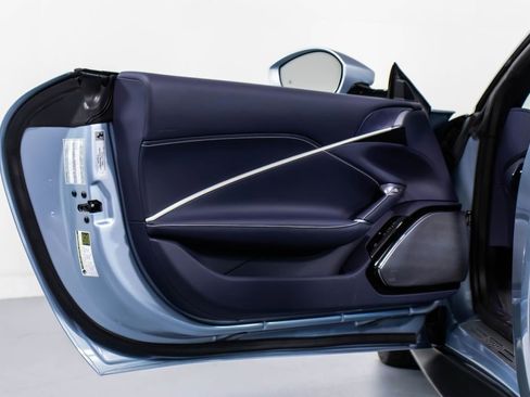 Certified 2025 Ferrari Roma Spider RWD image 35