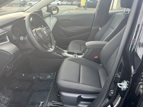 Used 2025 Toyota Corolla LE image 21