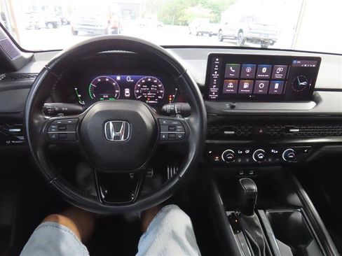 Used 2023 Honda Accord Sport image 17
