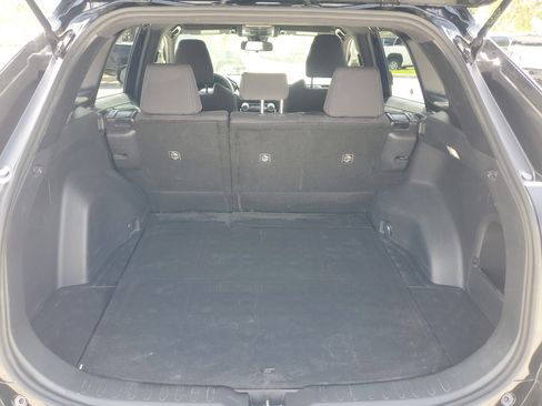 Used 2024 Toyota RAV4 SE AWD/4WD image 9