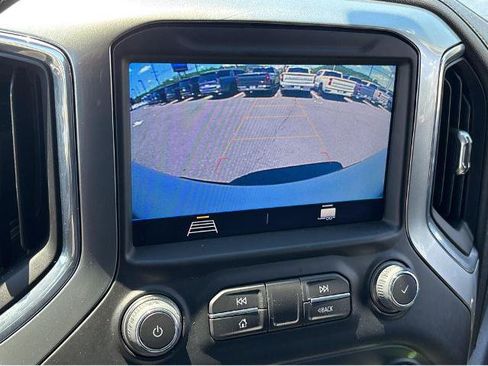Used 2021 Chevrolet Silverado 1500 LT Trail Boss w/ Bed Protection Package AWD/4WD image 23
