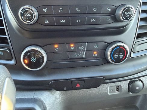 Used 2025 Ford Transit 250 148 Medium Roof image 22