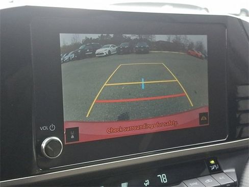 Used 2025 Toyota Camry SE image 16