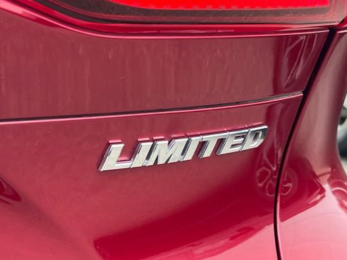 Used 2023 Toyota Venza Limited AWD/4WD image 21
