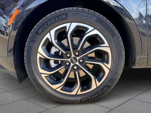 New 2026 Lincoln Nautilus Reserve image 11