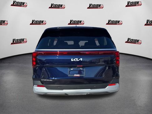 New 2026 Kia Carnival FWD image 6