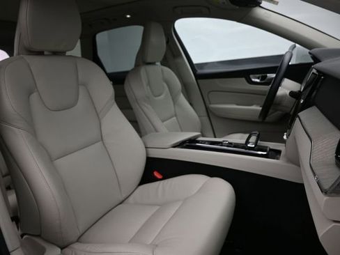 Used 2023 Volvo XC60 B5 Plus w/ Climate Package image 34